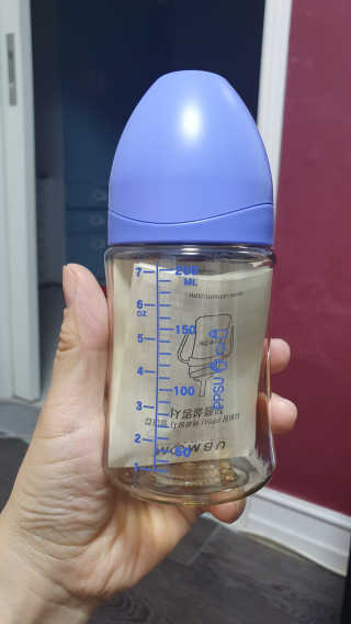 유비맘 PPSU 젖병 노꼭지_200ml_컬러 랜덤 발송 — 3.5점을 준 리뷰어가 2020년 6월 올린 사용 사진