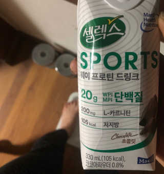 셀렉스스포츠 셀렉스 스포츠 드링크 초콜릿 _ 330ml x 12팩 — 5점을 준 리뷰어가 2020년 10월 올린 사용 사진