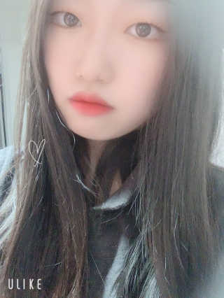 [블랙루즈] 크림 마뜨 루즈 시즌1 택1+랜덤1 — 5점을 준 리뷰어가 2020년 4월 올린 사용 사진