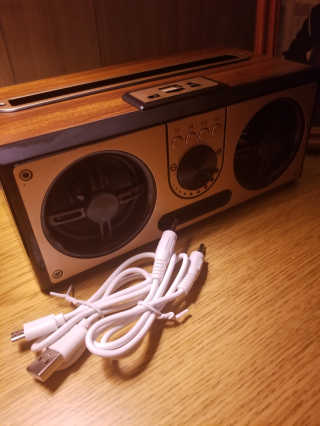 SEVIZ Retro 블루투스 스피커 4 종 — 5점을 준 리뷰어가 2020년 5월 올린 사용 사진