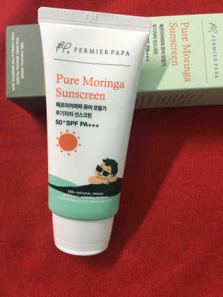 fermierpapa 모 링가 무기질 차 에센스 자외선 차단제 SPF50 + PA +++ 50g — 5점을 준 리뷰어가 2021년 1월 올린 사용 사진