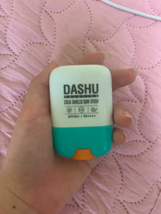 다슈코리아 다슈 솔루션 시카 쉴드 선스틱 — 4점을 준 리뷰어가 2020년 8월 올린 사용 사진