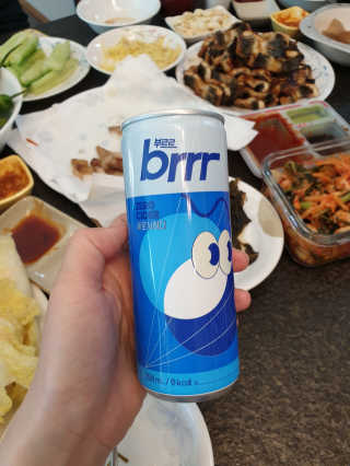 [칼로리 걱정 NO 제로칼로리 탄산음료]  부담없이 즐기는 부르르Brrr~~ 제로 사이다 — 5점을 준 리뷰어가 2020년 12월 올린 사용 사진