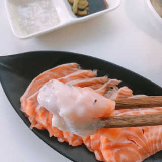 동원산업 항공직송 동원생연어_400g — 5점을 준 리뷰어가 2020년 4월 올린 사용 사진
