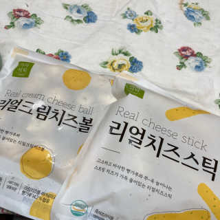 가치식탁 리얼치즈스틱, 리얼크림치즈볼 — 5점을 준 리뷰어가 2020년 8월 올린 사용 사진