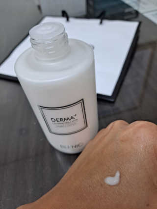 뷰니오 더마플러스 카밍 에멀전200ml — 5점을 준 리뷰어가 2020년 11월 올린 사용 사진