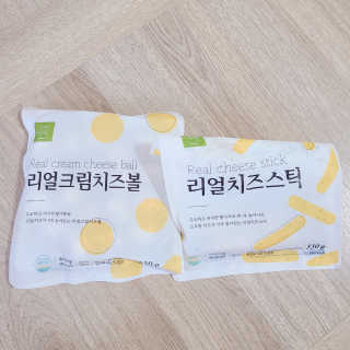 가치식탁 리얼치즈스틱, 리얼크림치즈볼 — 5점을 준 리뷰어가 2020년 7월 올린 사용 사진
