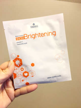 트리티스 [Treatis] Facial Sheet Mask — 5점을 준 리뷰어가 2021년 1월 올린 사용 사진