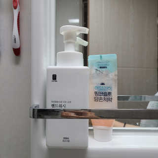 [생활공작소]핸드워시 용기 500ml 1개+리필 400ml 2개 — 5점을 준 리뷰어가 2020년 8월 올린 사용 사진