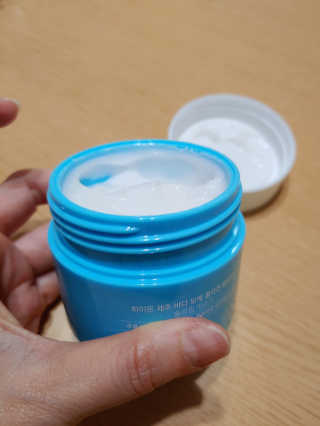 바르는콜라겐 하이온 제주바다보배 슬리핑마스크 100mL — 4점을 준 리뷰어가 2020년 6월 올린 사용 사진