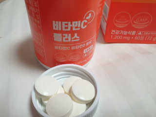 서울약사신협_비타민C플러스_1,200mg x 60정 — 5점을 준 리뷰어가 2020년 11월 올린 사용 사진