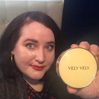 VELY VELY 아우라 허니 글로우 쿠션 — 5점을 준 리뷰어가 2020년 4월 올린 사용 사진