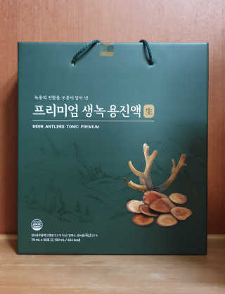 서울약사신협 약사신협_생녹용 진액_70ml x 30포 — 4점을 준 리뷰어가 2020년 10월 올린 사용 사진