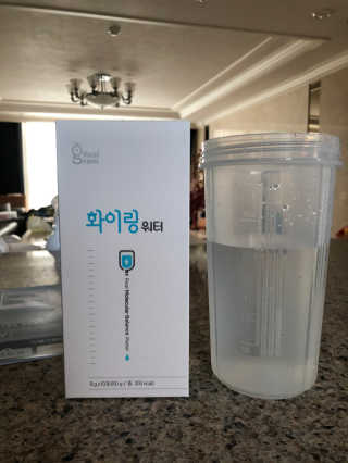 리얼그램 화이링워터 온 국민 필요회복템 — 4점을 준 리뷰어가 2020년 6월 올린 사용 사진