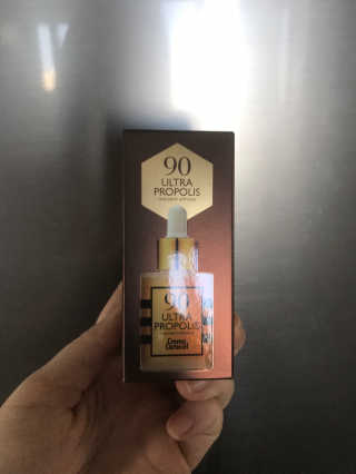 자민경 크레마카라콜 울트라 90 프로폴리스 앰플 — 5점을 준 리뷰어가 2020년 12월 올린 사용 사진