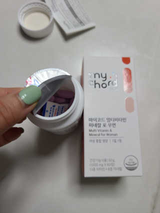 JW중외제약 마이코드 멀티비타민미네랄 포 우먼 — 5점을 준 리뷰어가 2020년 8월 올린 사용 사진