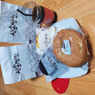 삼송빵집현대아울렛동대문점 [삼송빵집 현대아울렛동대문점] 삼송빵집특별세트 — 4점을 준 리뷰어가 2020년 6월 올린 사용 사진