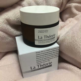 La Theorie Hydrating Ingredients | 하이드레이팅 인그레이디언츠 — 4.5점을 준 리뷰어가 2020년 4월 올린 사용 사진