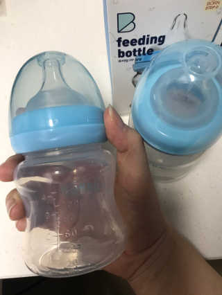 유비맘 신생아젖병 120ml 트리플팩_ 젖꼭지 포함 — 5점을 준 리뷰어가 2020년 8월 올린 사용 사진