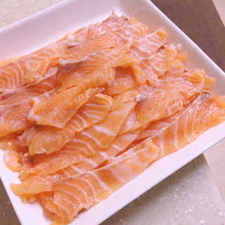 동원산업 항공직송 동원생연어_400g — 5점을 준 리뷰어가 2020년 4월 올린 사용 사진