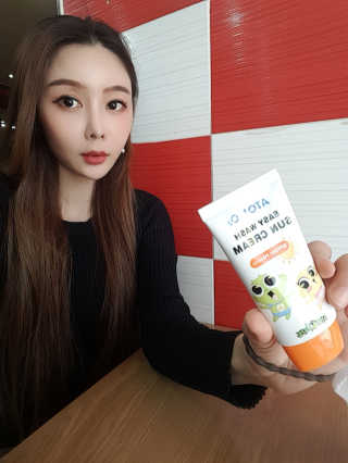 [아토앤오투]신비아파트 에디션 유아용 선케어 3종 랜덤 — 5점을 준 리뷰어가 2020년 5월 올린 사용 사진