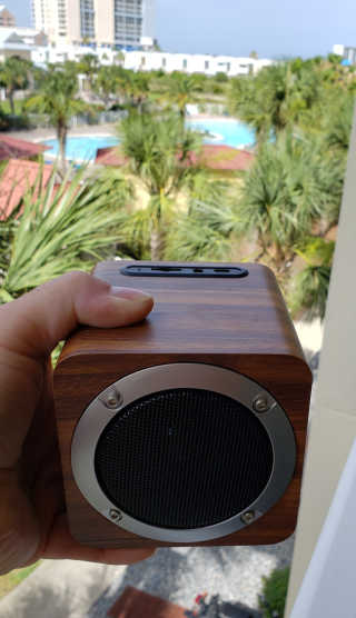 SEVIZ MINI10W 레트로 블루투스 스피커 — 5점을 준 리뷰어가 2020년 6월 올린 사용 사진