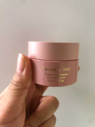 Tween.Ty Skin 트웬티스킨 리페어 아이크림 프리미엄 라인 — 5점을 준 리뷰어가 2020년 10월 올린 사용 사진
