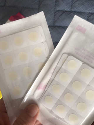 엘라밴드 하이드로 도트 스팟패치 12mm, 10mm — 5점을 준 리뷰어가 2020년 8월 올린 사용 사진