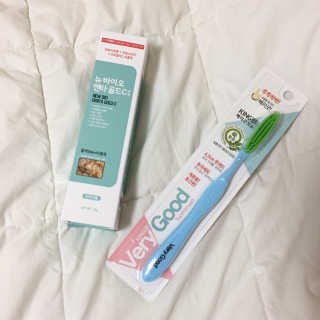 뉴바이오덴타골드C 치약, 킹두 대왕칫솔 — 5점을 준 리뷰어가 2020년 4월 올린 사용 사진