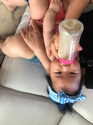 유비맘 PPSU 젖병 노꼭지_260ml_컬러 랜덤 발송 — 5점을 준 리뷰어가 2020년 7월 올린 사용 사진