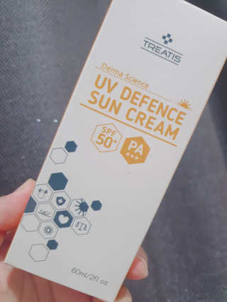 [트리티스] UV 디펜스 선크림 PA+++ / SPF50+  60ml — 4점을 준 리뷰어가 2020년 10월 올린 사용 사진