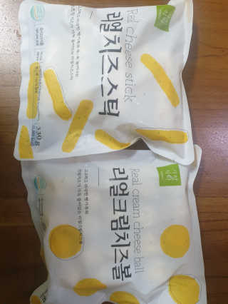 가치식탁 리얼치즈스틱, 리얼크림치즈볼 — 5점을 준 리뷰어가 2020년 8월 올린 사용 사진
