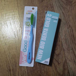 뉴바이오덴타골드C 치약, 킹두 대왕칫솔 — 4점을 준 리뷰어가 2020년 4월 올린 사용 사진