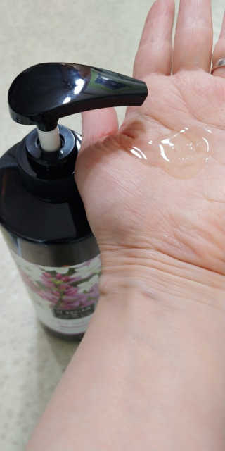 르퀼라야 스칼프 샴푸 810ml [가드니아/포레스트] — 5점을 준 리뷰어가 2020년 7월 올린 사용 사진