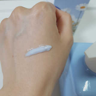 포잇 블루에너지 아줄렌 대용량 수분크림300ml — 5점을 준 리뷰어가 2020년 8월 올린 사용 사진
