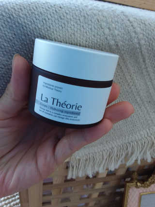 La Theorie Hydrating Ingredients | 하이드레이팅 인그레이디언츠 — 5점을 준 리뷰어가 2020년 4월 올린 사용 사진