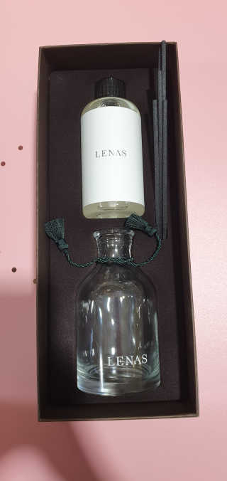 레나스 프리미엄 아로마 디퓨저 200ml  [1SET] — 5점을 준 리뷰어가 2020년 6월 올린 사용 사진