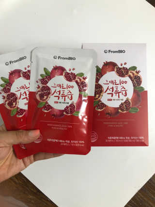 프롬바이오 오직 석류만 [그대로100 석류즙] 하루 1포로 건강하게 — 5점을 준 리뷰어가 2020년 6월 올린 사용 사진