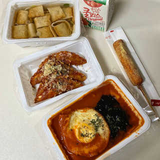 죠스떡볶이 [죠스푸드] 짜빠떡볶이+떡또그+범벅만두 신메뉴 3종 — 5점을 준 리뷰어가 2020년 5월 올린 사용 사진