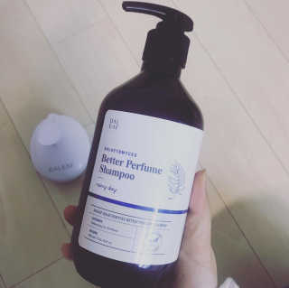 달리프 베러 퍼퓸 샴푸 1000ml 레이니데이 or 일랑로즈 — 5점을 준 리뷰어가 2020년 4월 올린 사용 사진