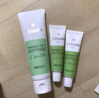 메디덴코 투투스 키즈 어린이 치약 — 5점을 준 리뷰어가 2020년 4월 올린 사용 사진