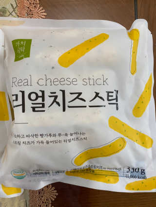 가치식탁 리얼치즈스틱, 리얼크림치즈볼 — 5점을 준 리뷰어가 2020년 6월 올린 사용 사진