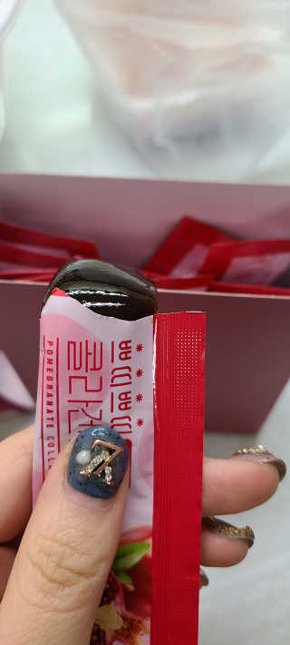 헬스업_쁘띠쁘띠석류콜라겐젤리_20g x 14포 — 5점을 준 리뷰어가 2020년 12월 올린 사용 사진