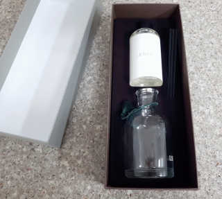 레나스 프리미엄 아로마 디퓨저 200ml  [1SET] — 5점을 준 리뷰어가 2020년 8월 올린 사용 사진