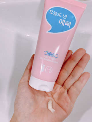 IO 아이오 오늘도 넌 예뻐 - 데일리딥 클렌징폼 — 5점을 준 리뷰어가 2020년 10월 올린 사용 사진