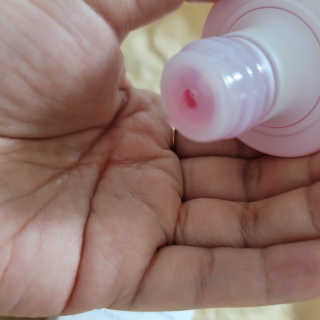 어글리프루프 에센스 스탑디어글리 레드모먼트 에센스 120ml — 4점을 준 리뷰어가 2020년 11월 올린 사용 사진