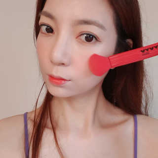 비비드스튜디오 치크 플래쉬 블러셔 NO.5 에픽 트랜스 — 5점을 준 리뷰어가 2020년 6월 올린 사용 사진