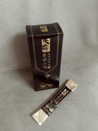 헬스업_천명진프리미엄홍삼스틱_10ml x 30포 — 5점을 준 리뷰어가 2020년 10월 올린 사용 사진