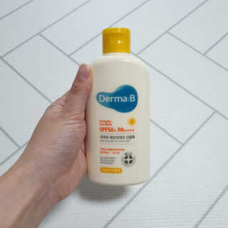 더마비 에브리데이 선블록 SPF50+PA++++ — 5점을 준 리뷰어가 2020년 4월 올린 사용 사진