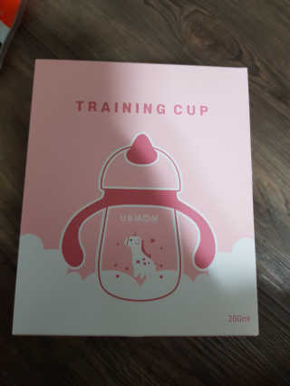 유비맘 트라이탄 코니빨대컵_컬러 랜덤 발송 — 5점을 준 리뷰어가 2020년 4월 올린 사용 사진